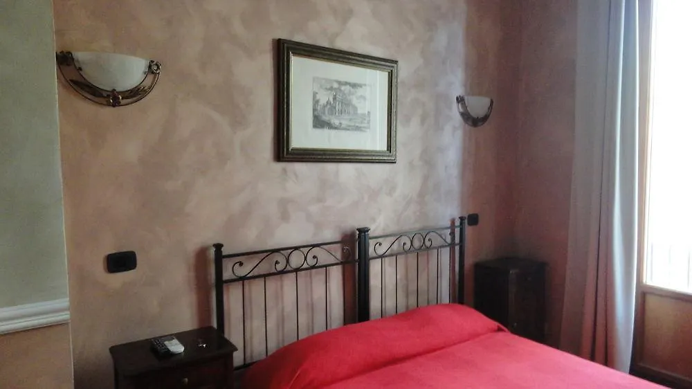 B&B Giovine Italia Rome 3*,